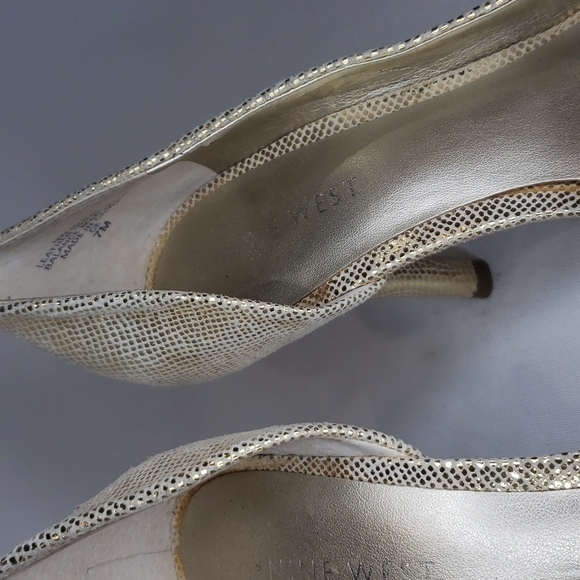 𝅺NINE WEST Gold Formal Peep Toe 2.5" Stiletto  Heel - Picture 4 of 5
